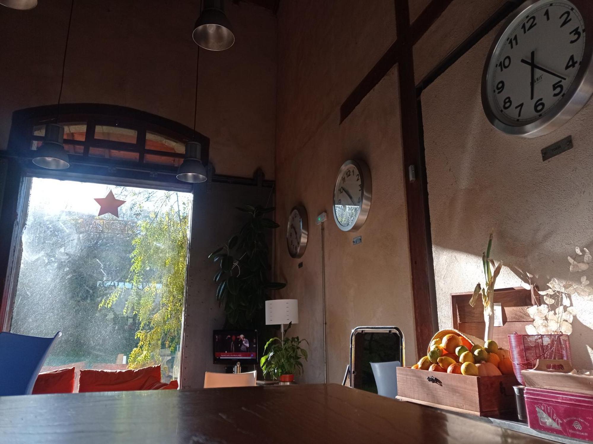 Albergue & Cafeteria Via De La Plata Hervás Dış mekan fotoğraf